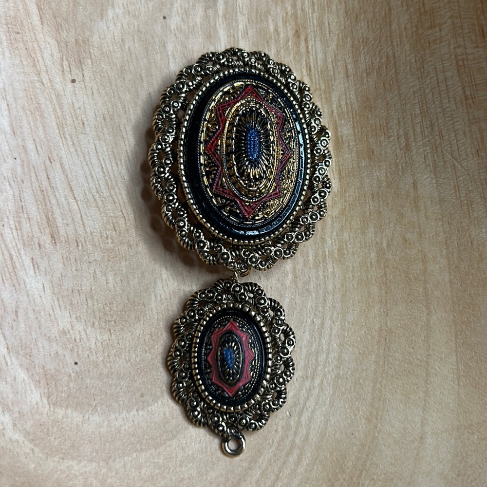 Vintage Sarah Coventry Broach